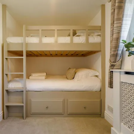 Holiday home 3 Bed In Oc-85937