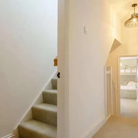 Holiday home 3 Bed In Oc-85937